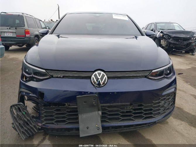 Volkswagen Golf, 2022 - imagine 1
