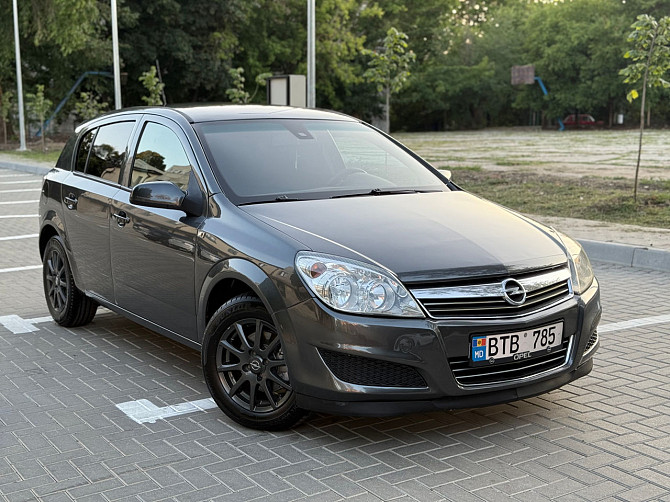 Opel Astra, 2010 - imagine 1